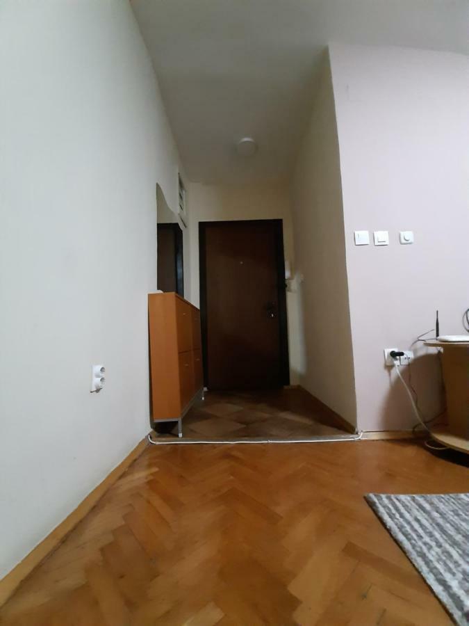 Square Exclusive Apartment 3N سكوبجي المظهر الخارجي الصورة